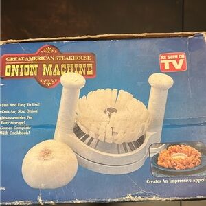 Onion Machine - White